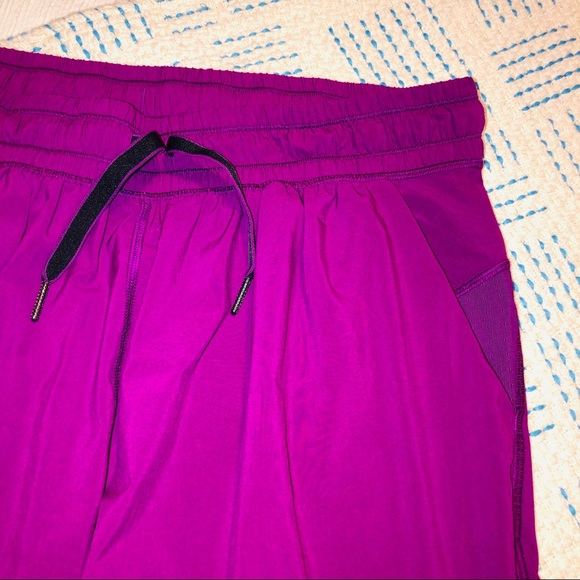 LuLuLemon Track Pants Size S Fits To Med 🔮SALE🔮 - Picture 5 of 8